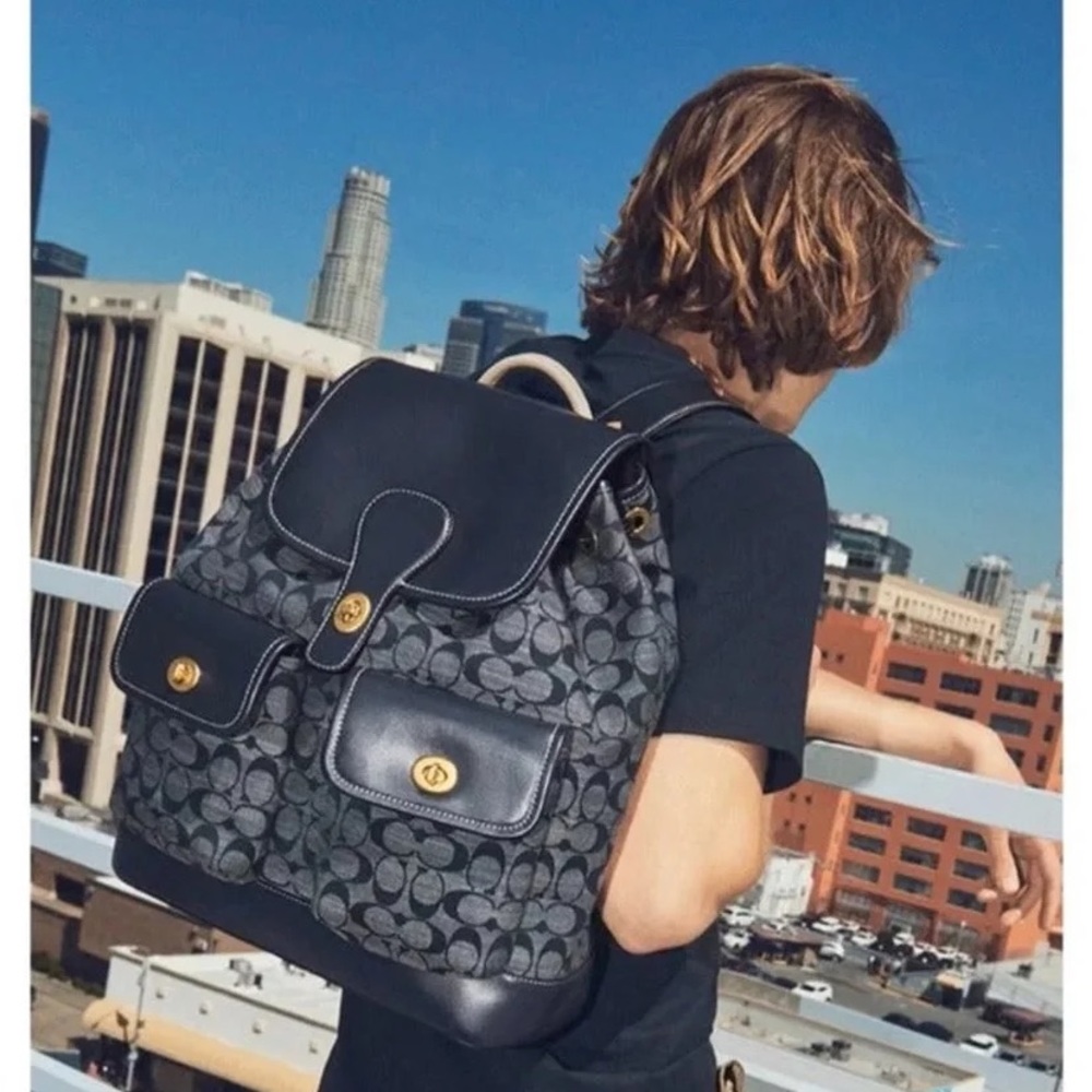 Backpack Coach - Picture 10 of 11